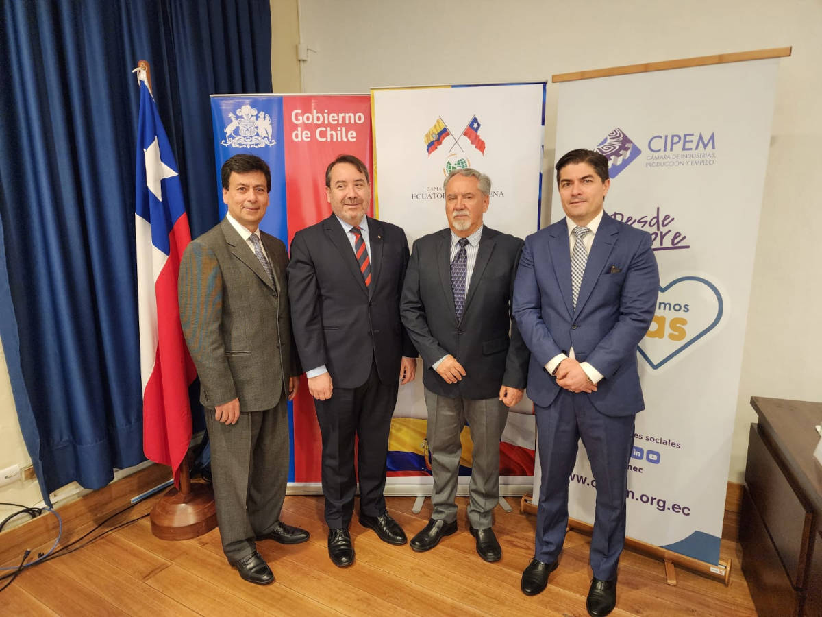 Convenio de Colaboración entre la CIPEM y la CCECH