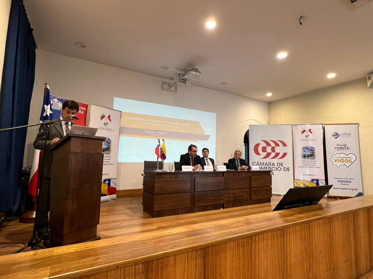 Convenio de Colaboración entre la CIPEM y la CCECH