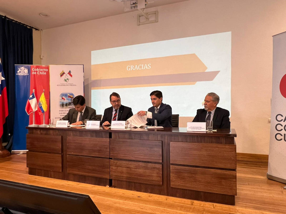 Convenio de Colaboración entre la CIPEM y la CCECH