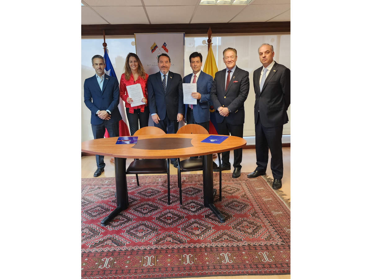 Cámaras de Comercio Ecuatoriano Chilena y de Santiago firman convenio de colaboración para promover mecanismos de resolución de controversias