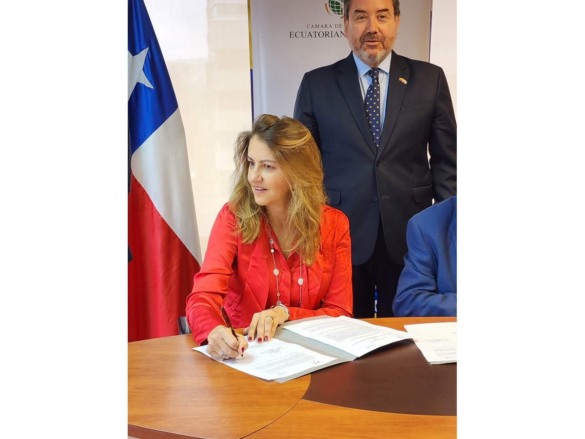 Cámaras de Comercio Ecuatoriano Chilena y de Santiago firman convenio de colaboración para promover mecanismos de resolución de controversias
