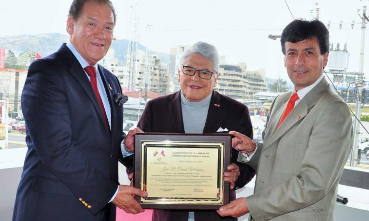 Homenaje a Don José Cueva